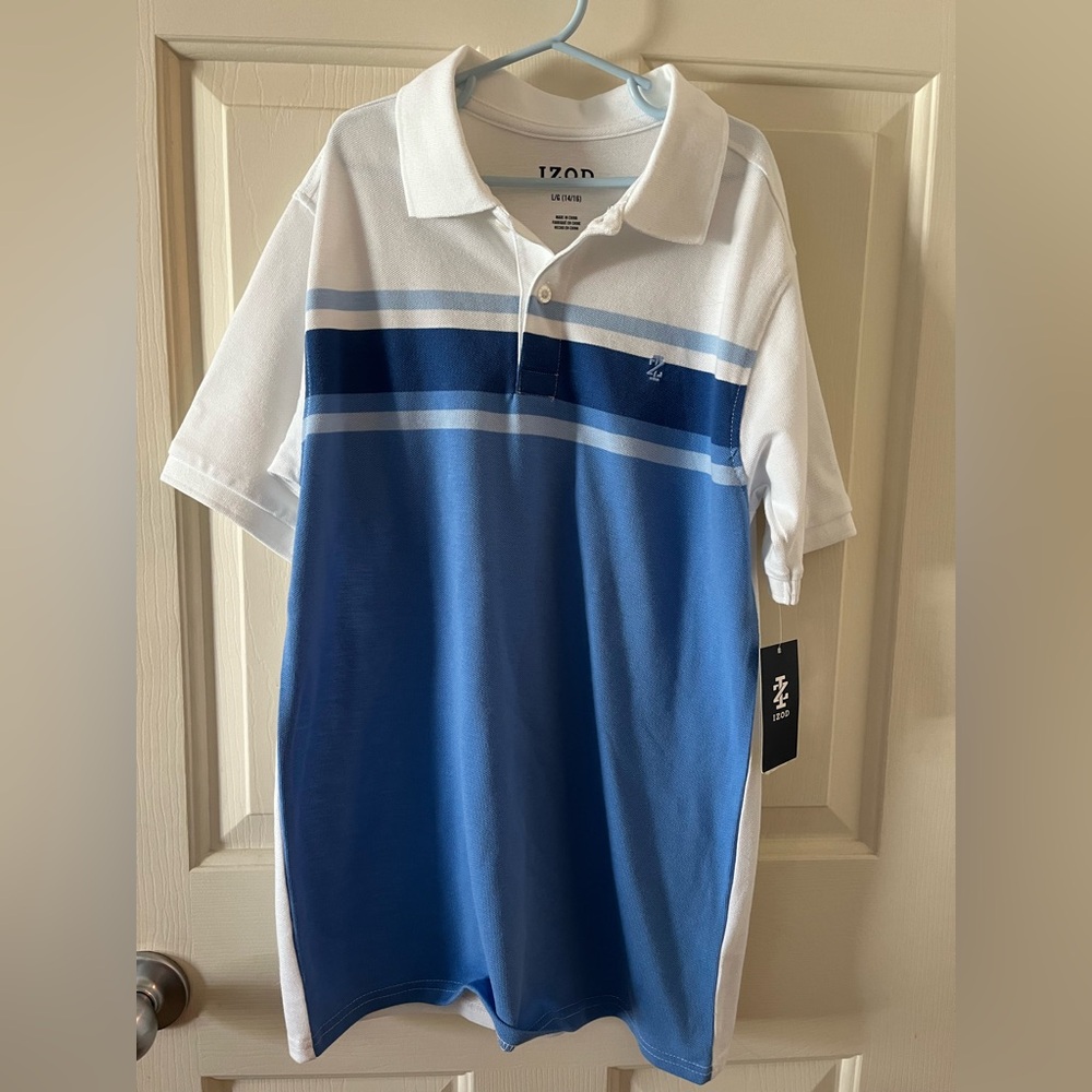 NWT IZOD Three-quarter button short sleeved shirt